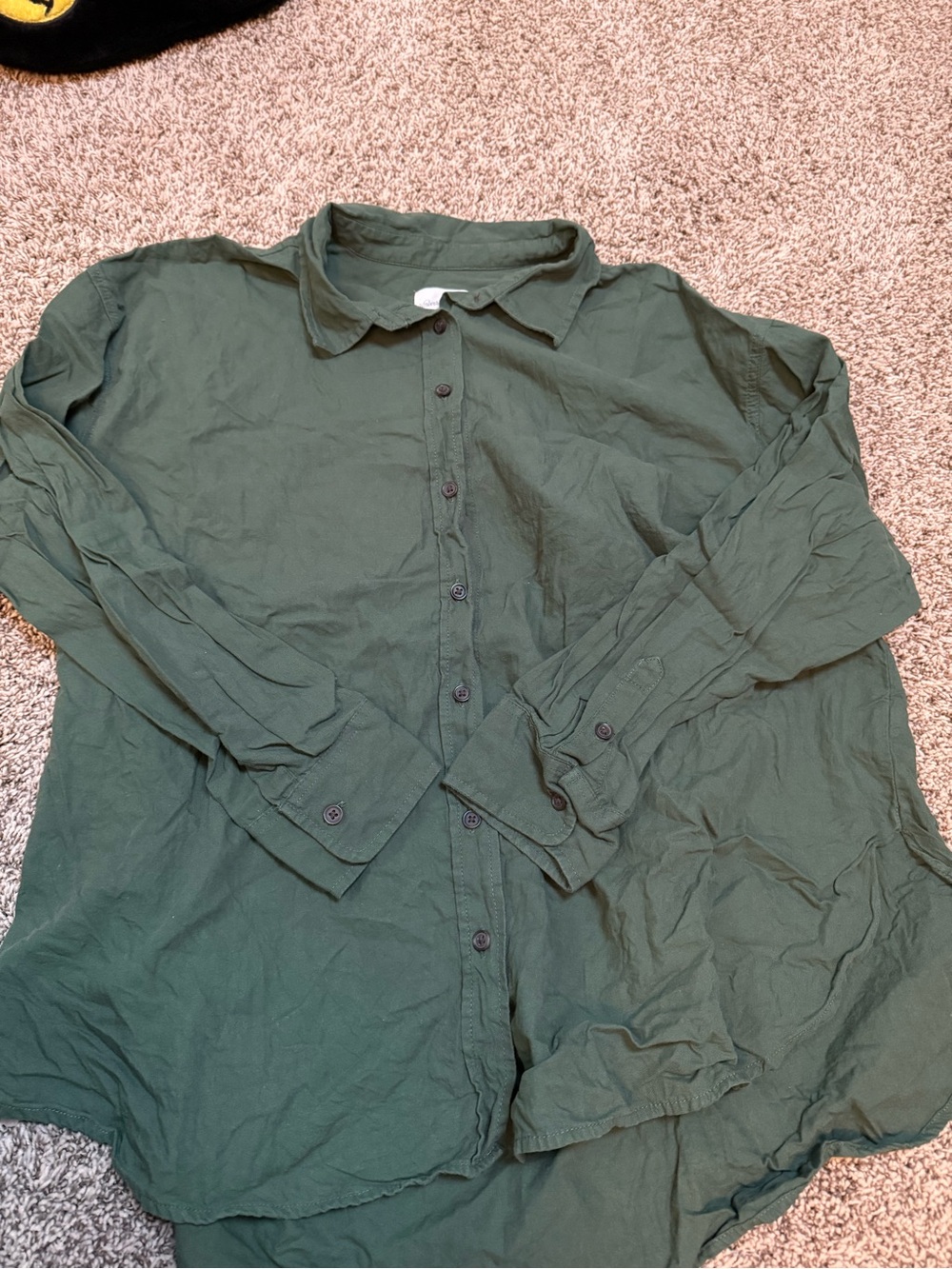 Women's Long-Sleeve Button-Up Shirt in Dark Green